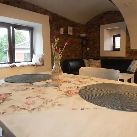 Chaloupka Ktera Ma Smrnc بيت للعطل Čáslav