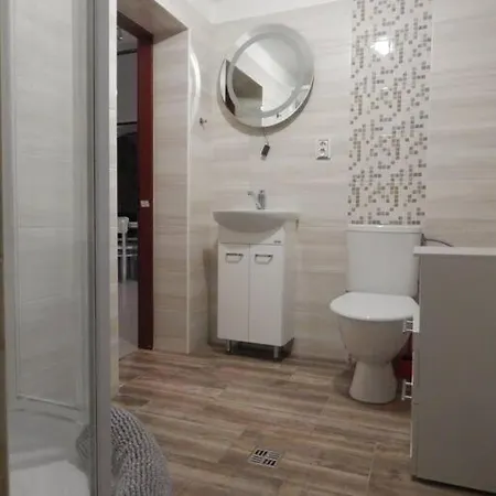 Chaloupka Která Má šmrnc * Čáslav