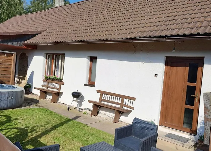 Chaloupka Ktera Ma Smrnc Čáslav